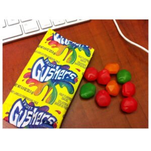 Gushers Fruit Snacks - Strawberry Splash & Tropical, 0.8 oz Pouches - 42 Ct